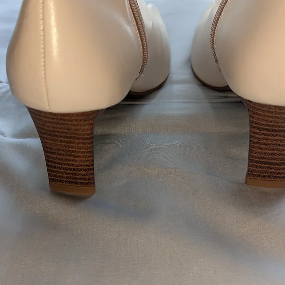 Ladies dressy ankle boots. - Picture 10 of 10